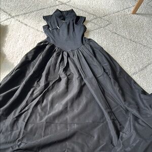 Black Pleated Sleeveless Maxi Gown